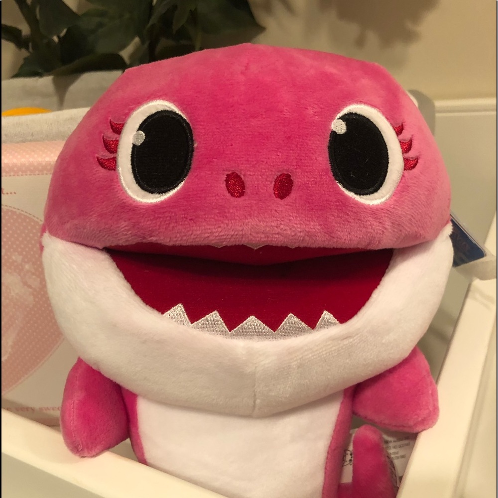 Baby shark singing Hand Puppet stuffy